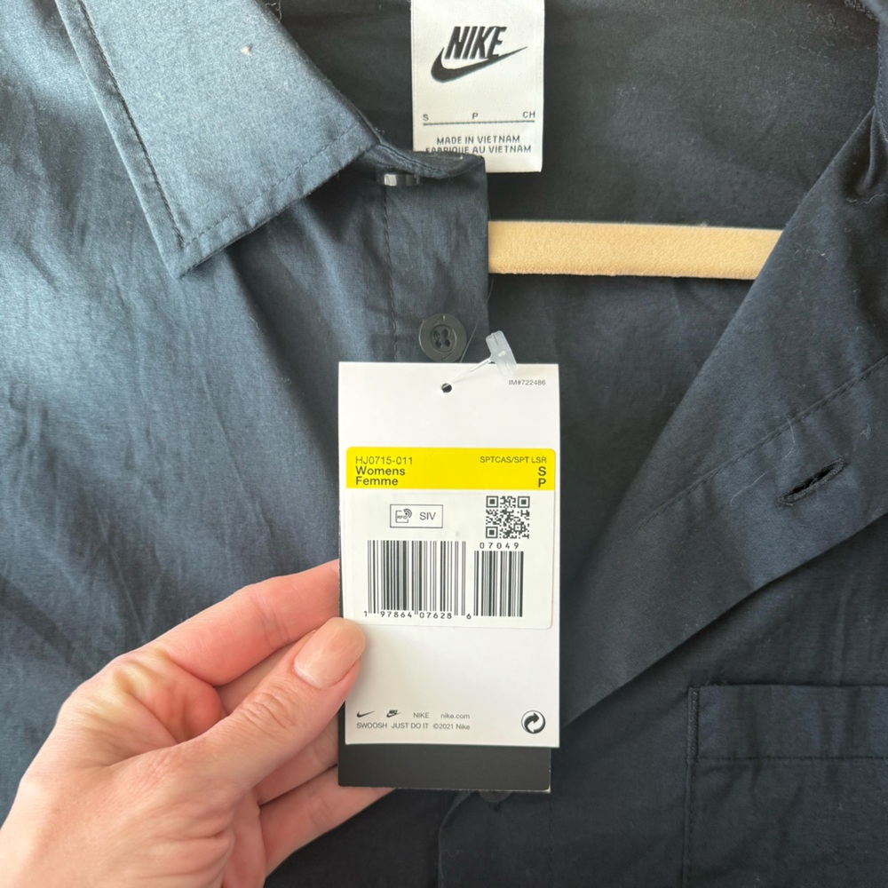 NWT Nike oversize loose fit button down top - size small - Picture 6 of 10